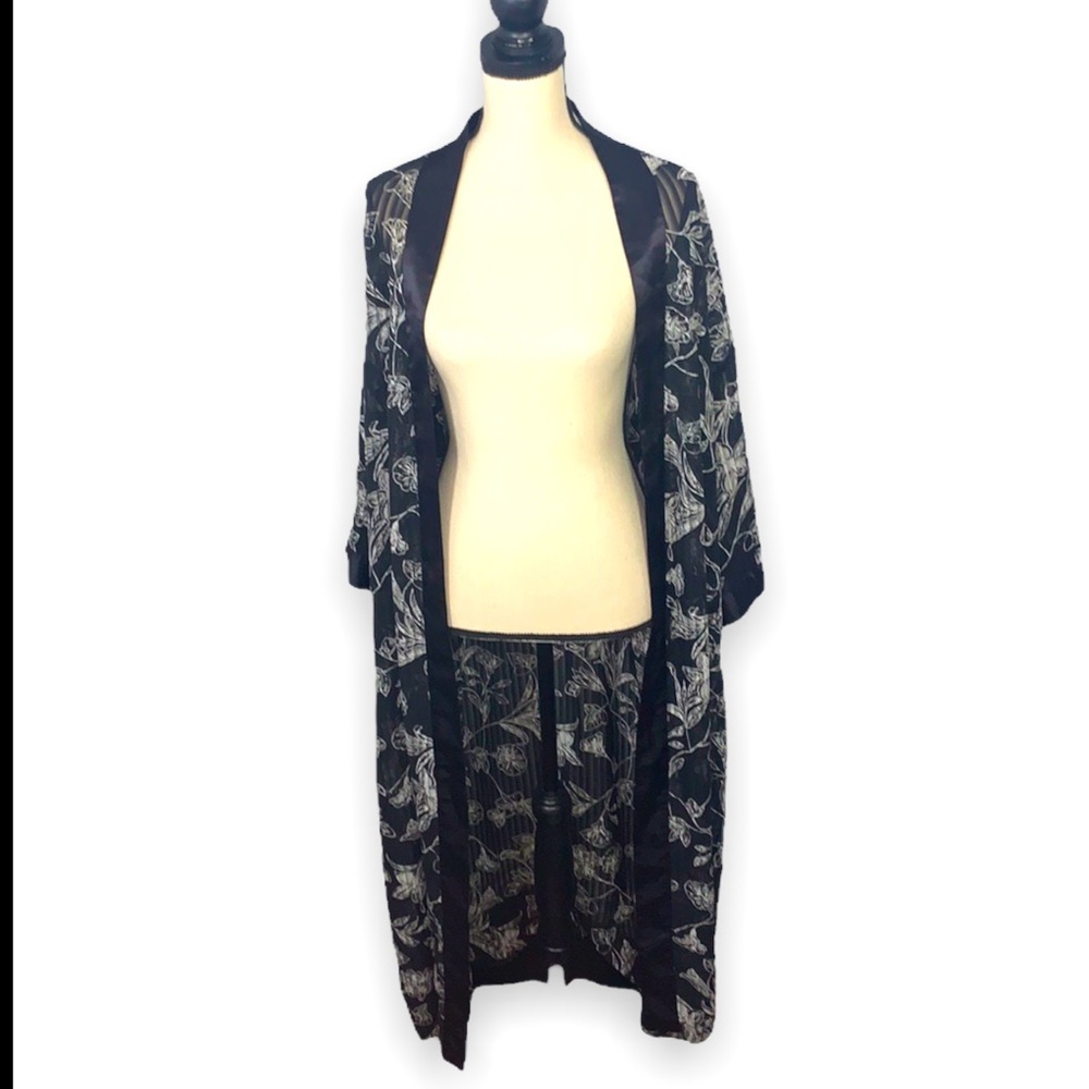 Judith Hart Vintage Sheer Black Floral Robe Floor Length Gothic Boho Size Medium